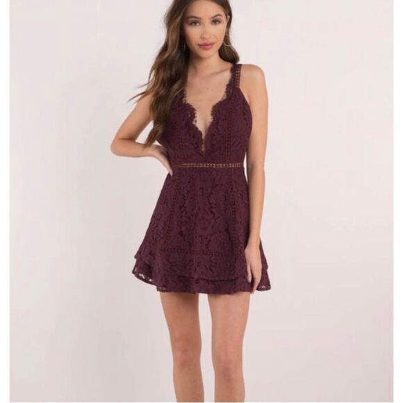 Tobi Maroon Lace Open Back Mini Dress Size S - Picture 1 of 13